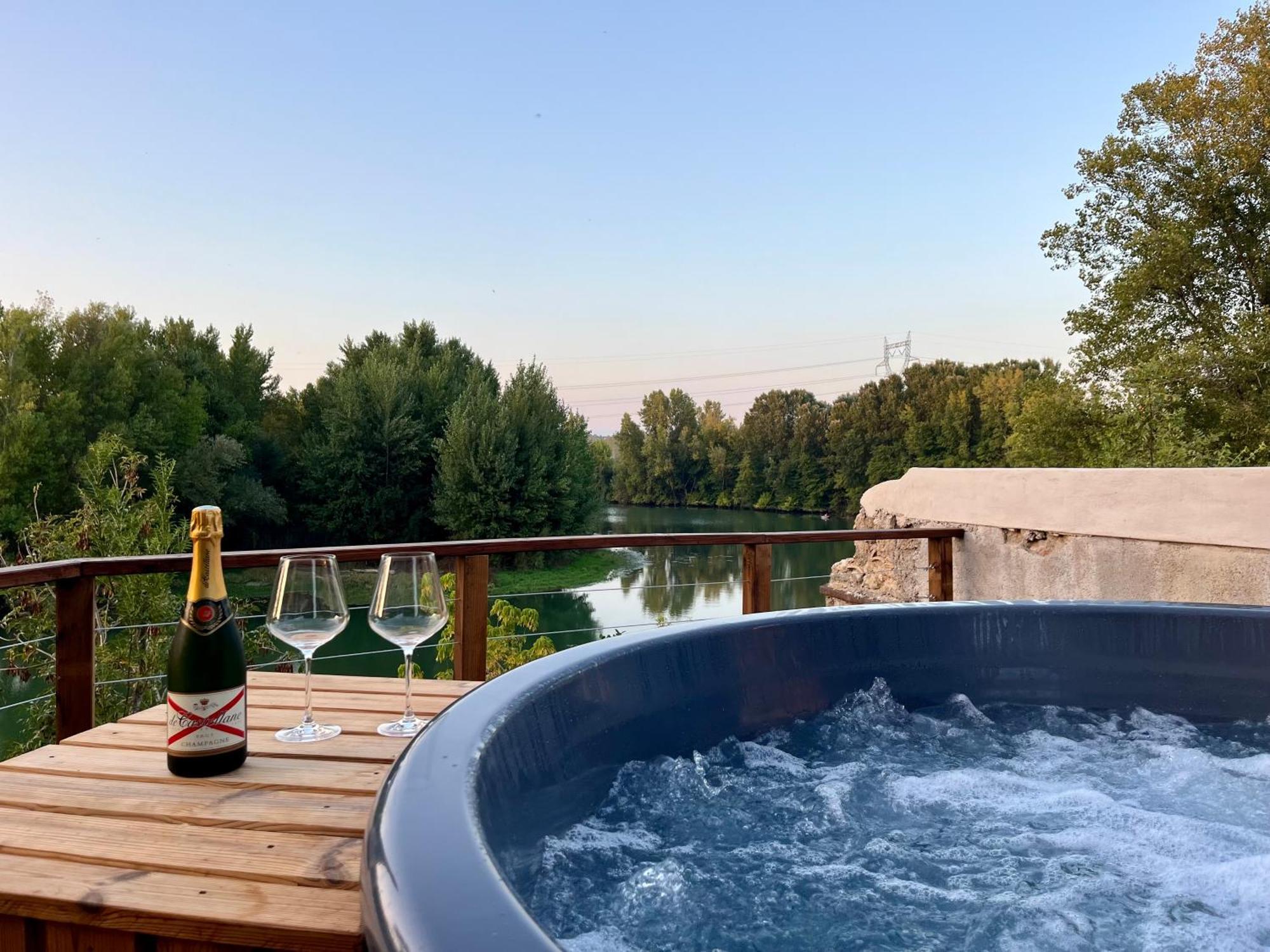 Les Terrasses De Belarga - Maison D'Hotes - Piscine Et Jacuzzi Exterior foto
